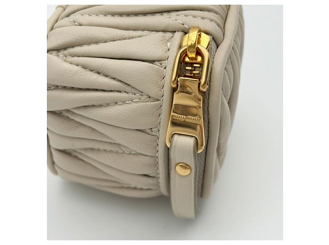 Miu Miu Charm per borsa Mini Pouch Beige - vista 8