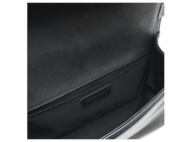 Borsa a tracolla con catena Chanel Boy 25 Nero - vista 6