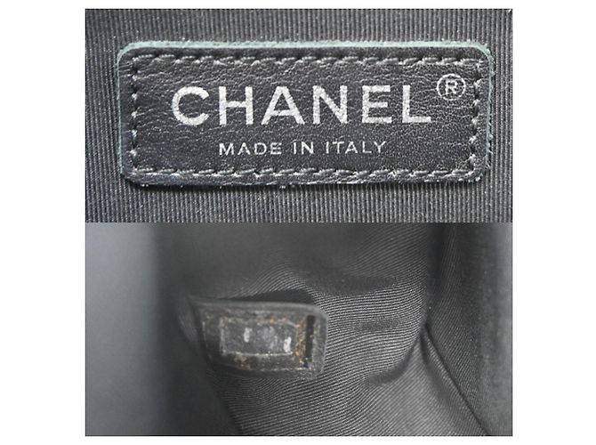 Borsa a tracolla con catena Chanel Boy 25 Nero - vista 9
