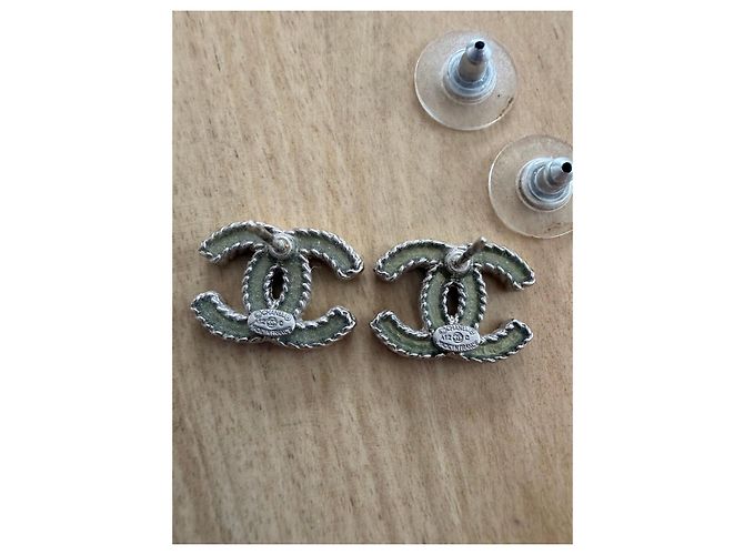 Orecchini a lobo Chanel CC Argento Verde - vista 5