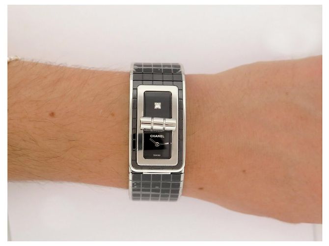 NUEVO RELOJ CHANEL CODE COCO H5147 21MM DE CERÁMICA DIAMANTE QUARTZ Negro - vista 4