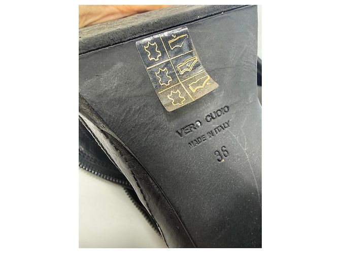 Ann Demeulemeester Kniehohe Stiefel aus schwarzem Leder - Ansicht 9