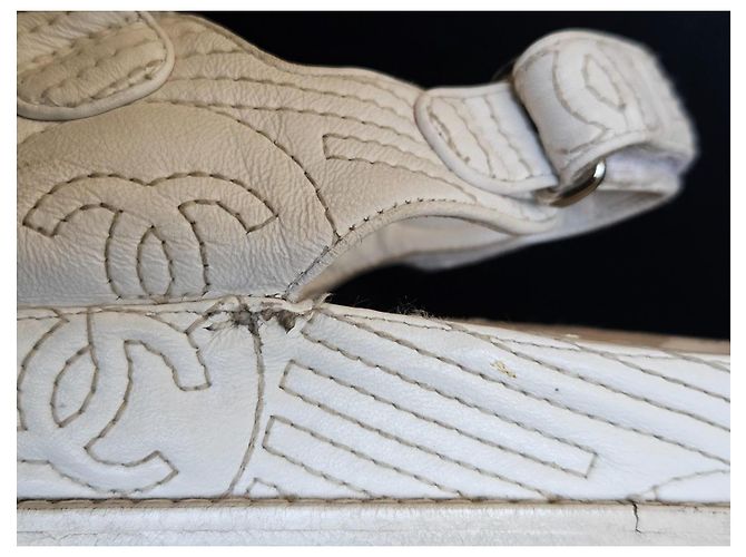 Chanel Sandalen aus weißem gestepptem Leder CC-Logo - Ansicht 14