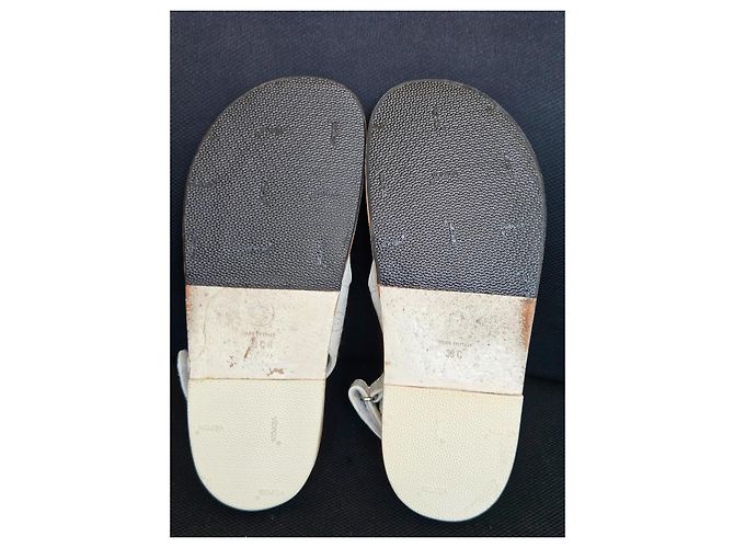 Chanel Sandalen aus weißem gestepptem Leder CC-Logo - Ansicht 20