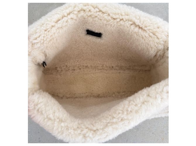 Borsa a tracolla Gucci Dionysus Medium in pelle e shearling Nero Bianco - vista 12