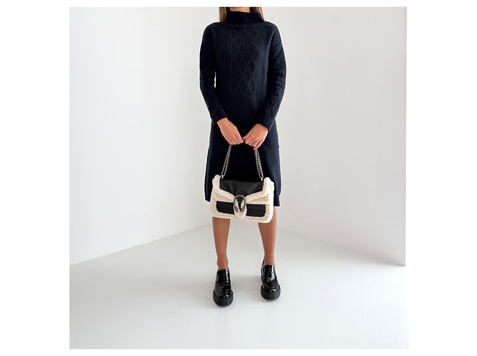 Borsa a tracolla Gucci Dionysus Medium in pelle e shearling Nero Bianco - vista 3