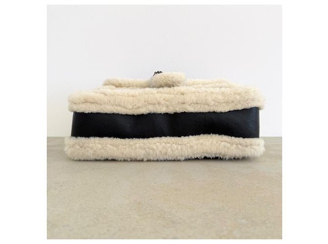 Borsa a tracolla Gucci Dionysus Medium in pelle e shearling Nero Bianco - vista 7