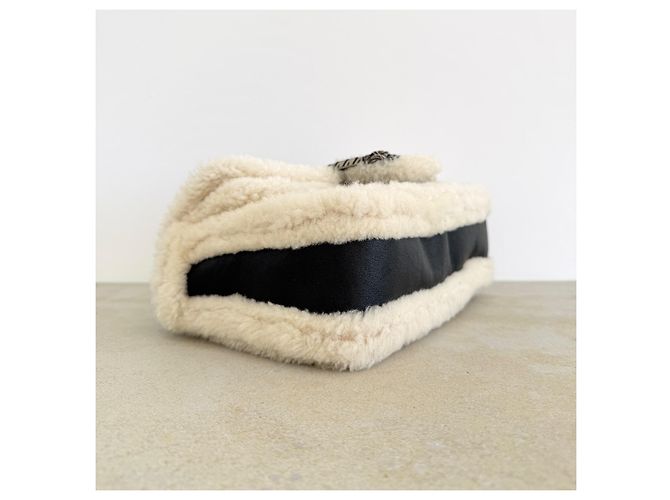 Borsa a tracolla Gucci Dionysus Medium in pelle e shearling Nero Bianco - vista 8