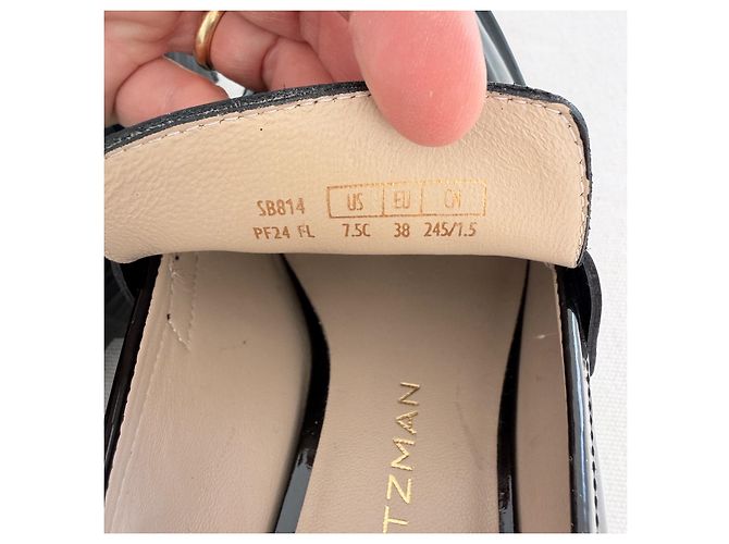 Stuart Weitzman Loafer aus schwarzem Lackleder - Ansicht 9