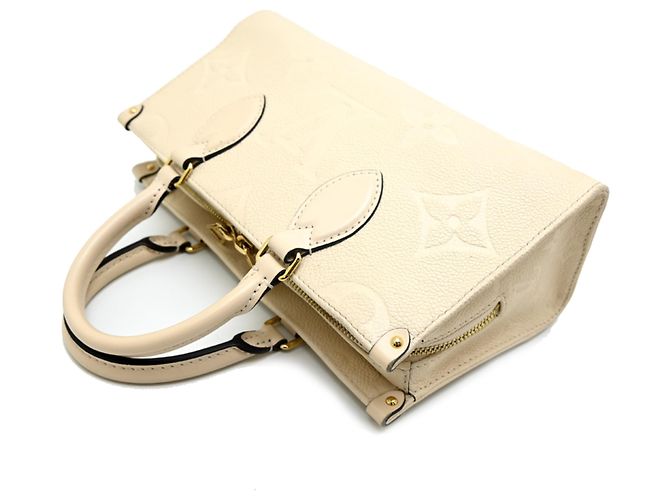 Borsa a tracolla Louis Vuitton OnTheGo EW Cream Crudo - vista 3