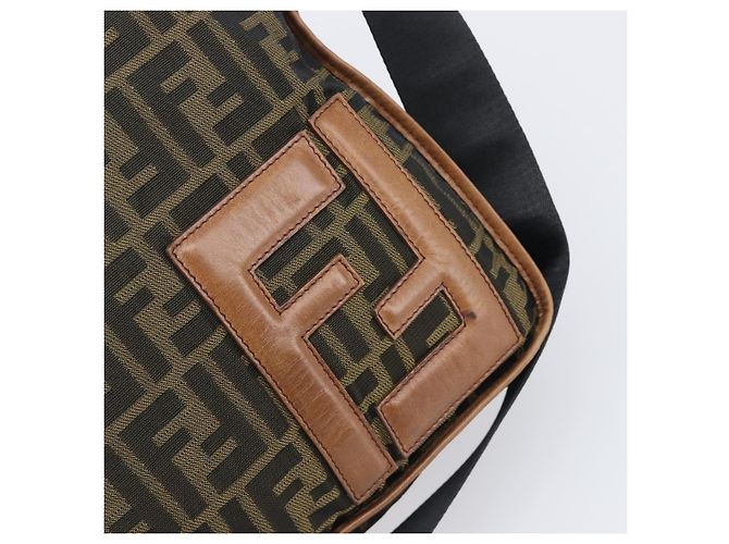 Borsa a tracolla FENDI Zucca Canvas Marrone Nero Auth 197699 - vista 10