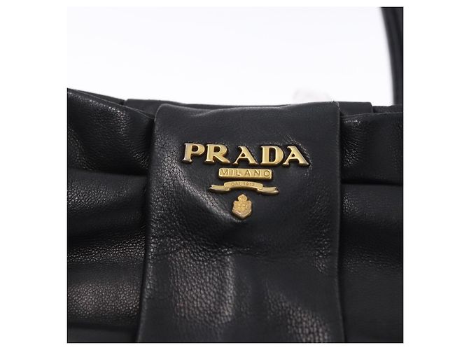 Borsa a mano PRADA Ribbon in pelle nera e oro Auth 202973V Nero D'oro - vista 20
