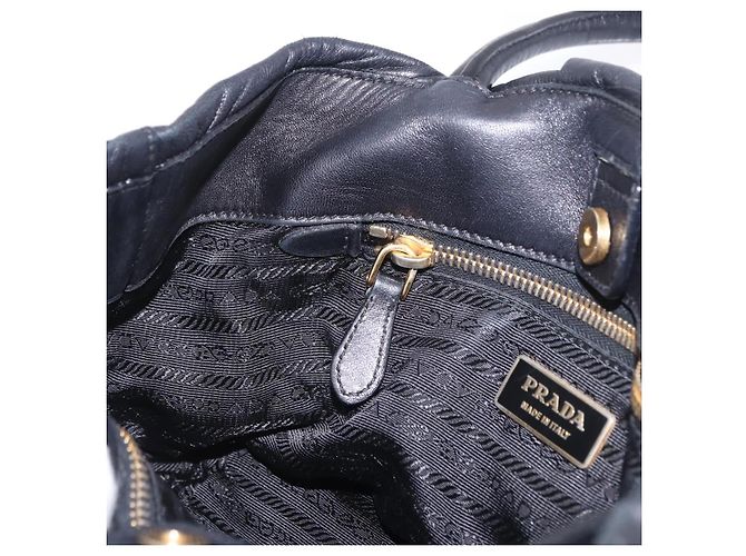 Borsa a mano PRADA Ribbon in pelle nera e oro Auth 202973V Nero D'oro - vista 24