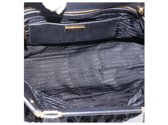 Borsa a mano arricciata PRADA Nylon 2way Nero Oro Auth 202889A D'oro - vista 10