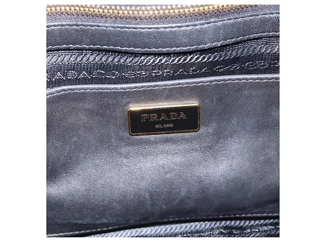 Borsa a mano arricciata PRADA Nylon 2way Nero Oro Auth 202889A D'oro - vista 20