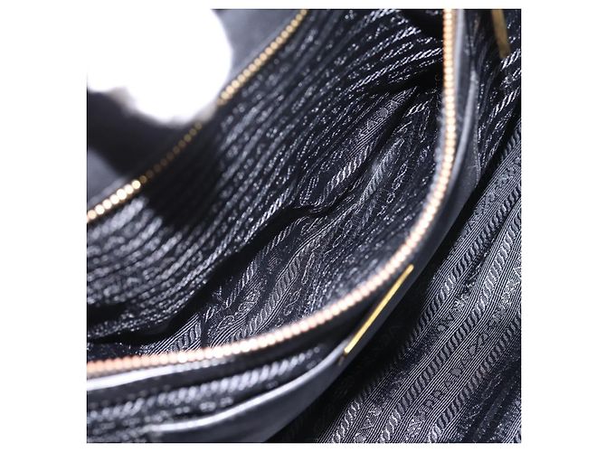 Borsa a mano arricciata PRADA Nylon 2way Nero Oro Auth 202889A D'oro - vista 24