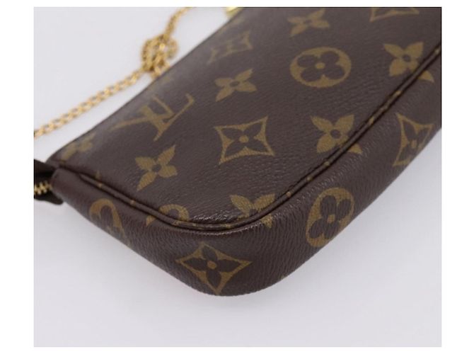 LOUIS VUITTON Monogram Ski Bear Mini Pochette Accessoires M67769 LV Auth 203222M Monograma - vista 17