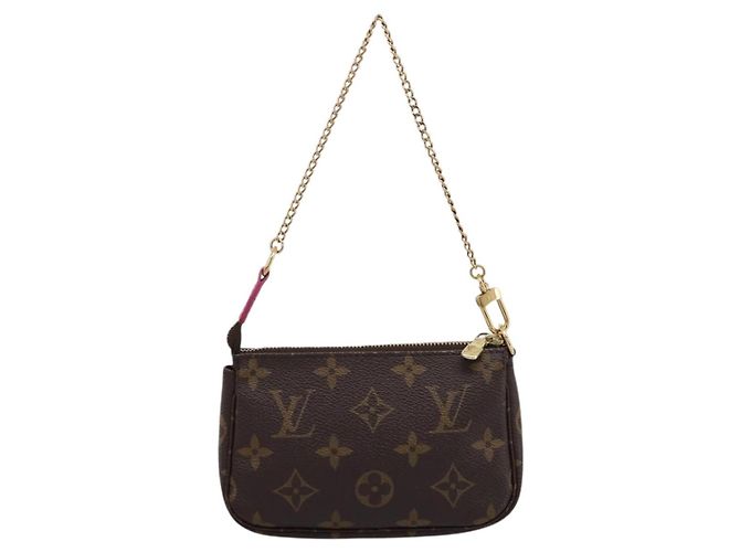 LOUIS VUITTON Monogram Ski Bear Mini Pochette Accessoires M67769 LV Auth 203222M Monograma - vista 2