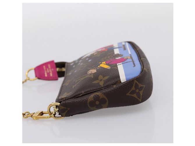 LOUIS VUITTON Monogram Ski Bear Mini Pochette Accessoires M67769 LV Auth 203222M Monograma - vista 3