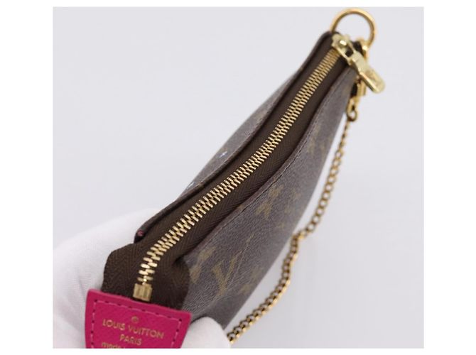 LOUIS VUITTON Monogram Ski Bear Mini Pochette Accessoires M67769 LV Auth 203222M Monograma - vista 6