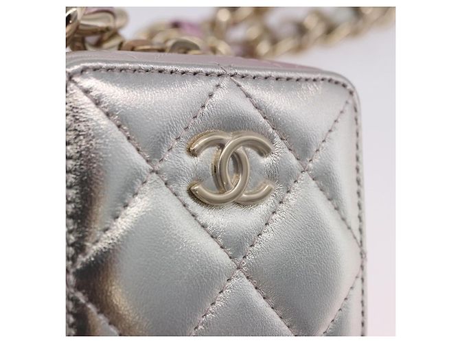 CHANEL Matelasse Chain Shoulder Pouch Lamb Skin Gold Silver CC Auth bs36858SAM Argento D'oro - vista 17