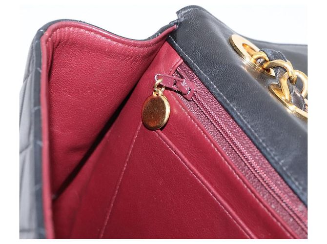 Borsa a tracolla CHANEL Big Matelasse 30 con catena in pelle d'agnello nera e oro CC Auth 203491SAV Nero D'oro - vista 21