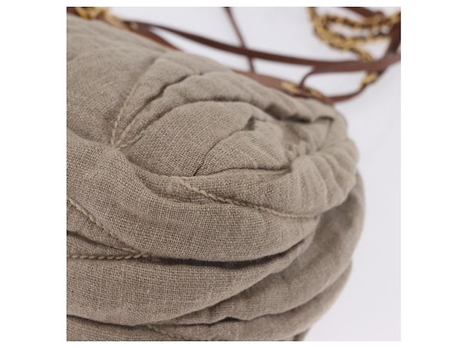 Borsa a tracolla Miu Miu Matelassé con catena in tela beige e oro Auth 202216V - vista 18