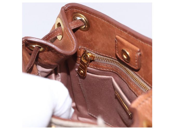 Borsa a tracolla Miu Miu Matelassé con catena in tela beige e oro Auth 202216V - vista 23