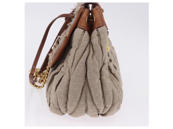 Borsa a tracolla Miu Miu Matelassé con catena in tela beige e oro Auth 202216V - vista 3