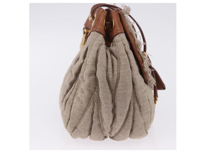Borsa a tracolla Miu Miu Matelassé con catena in tela beige e oro Auth 202216V - vista 4