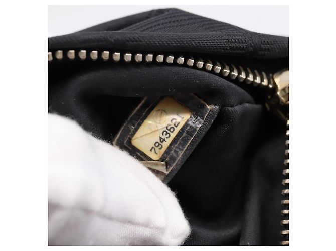 CHANEL New Travel Line Pouch Canvas Black Gold CC Auth 203320 Negro Dorado - vista 11