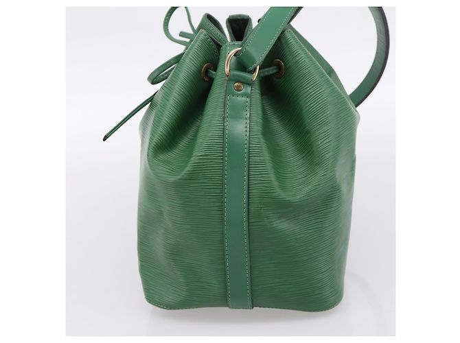 Borsa a tracolla LOUIS VUITTON Epi Petit Noe Verde M44104 LV Auth 201395V - vista 4