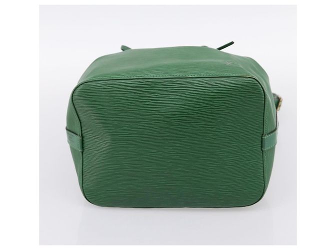 Borsa a tracolla LOUIS VUITTON Epi Petit Noe Verde M44104 LV Auth 201395V - vista 5