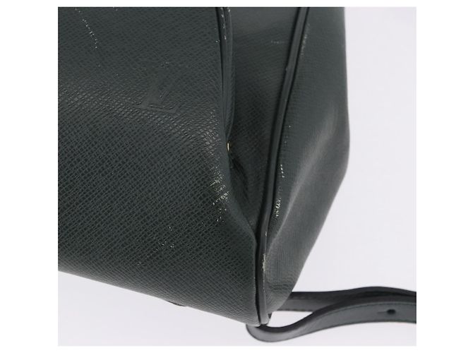 Zaino LOUIS VUITTON Taiga Cashier Epicea M30174 LV Auth BA15291 - vista 17