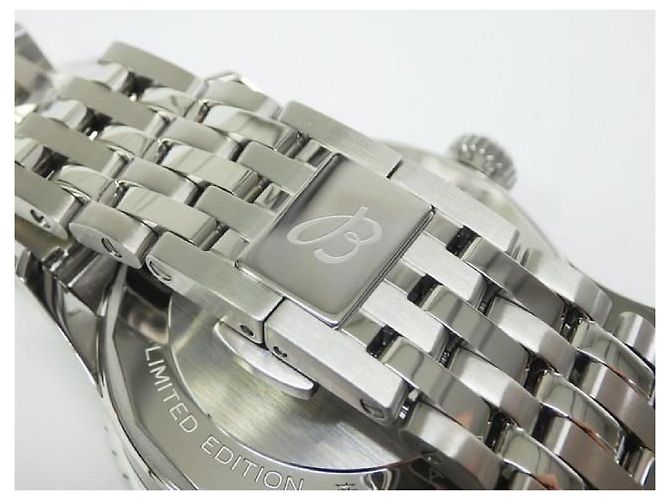 BREITLING Navitimer Automatic GMT 41 Samurai Japan limited A323103A1C1A1 Uomo Argento - vista 12
