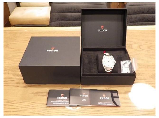 Autre Marque TUDOR Ranger Dune white Dial 39 MM Ref.79950 Mens Argento - vista 15