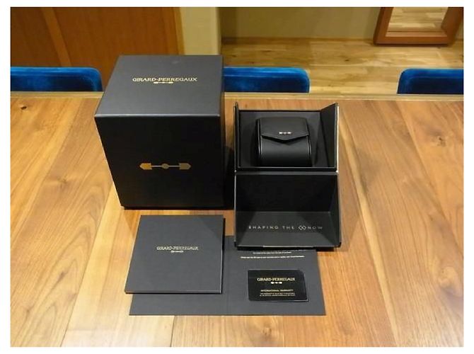 Autre Marque GIRARD PERREGAUX Laureato Absolute Chronograph 8Tech 81060-41-3222-1CX Uomo Argento - vista 18