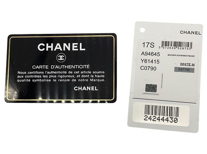 Borsa a pochette Chanel Black / Silver 2017 in Lucite con logo CC e tracolla a catena Nero - vista 11