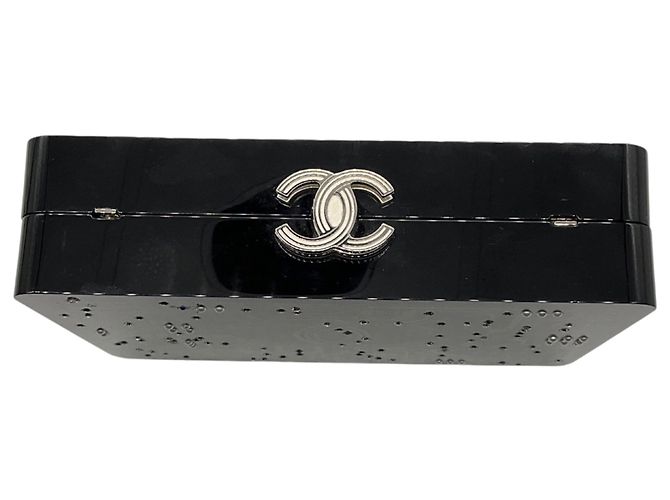 Borsa a pochette Chanel Black / Silver 2017 in Lucite con logo CC e tracolla a catena Nero - vista 6