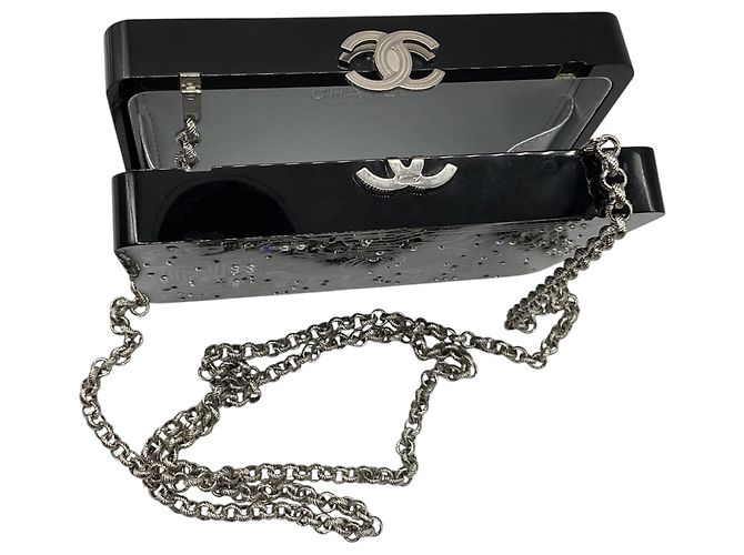 Borsa a pochette Chanel Black / Silver 2017 in Lucite con logo CC e tracolla a catena Nero - vista 7