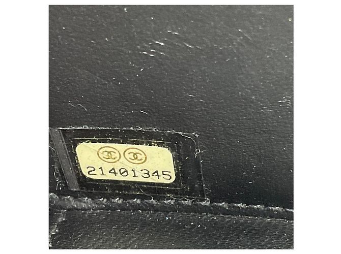 Borsa a pochette Chanel in Lucite nera / crema decorata con camelia e perle con tracolla a catena Nero - vista 10