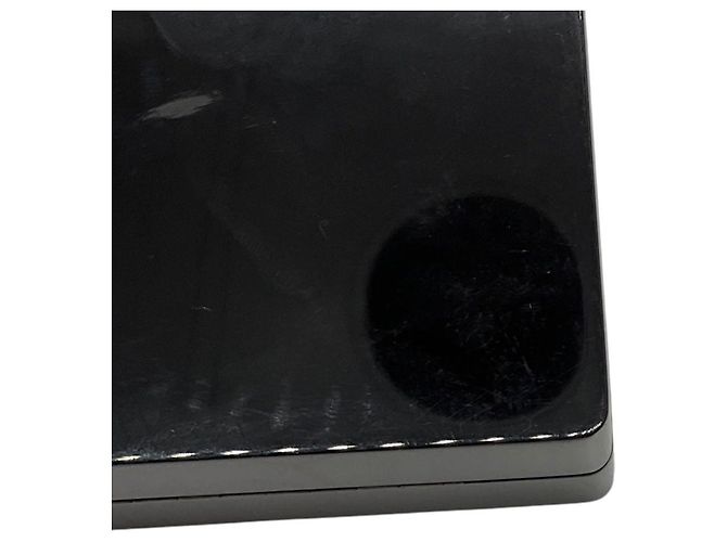 Borsa a pochette Chanel in Lucite nera / crema decorata con camelia e perle con tracolla a catena Nero - vista 16