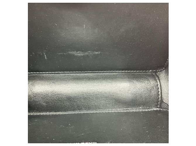 Borsa a pochette Chanel in Lucite nera / crema decorata con camelia e perle con tracolla a catena Nero - vista 9