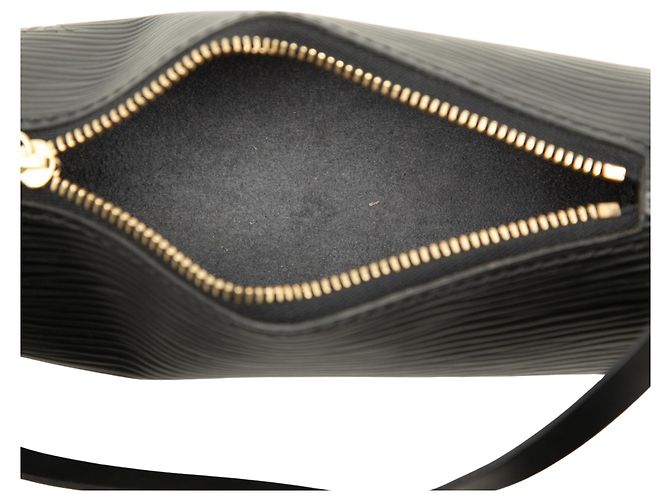 Borsa a mano Louis Vuitton Epi Pochette Papillon Nera Nero - vista 4