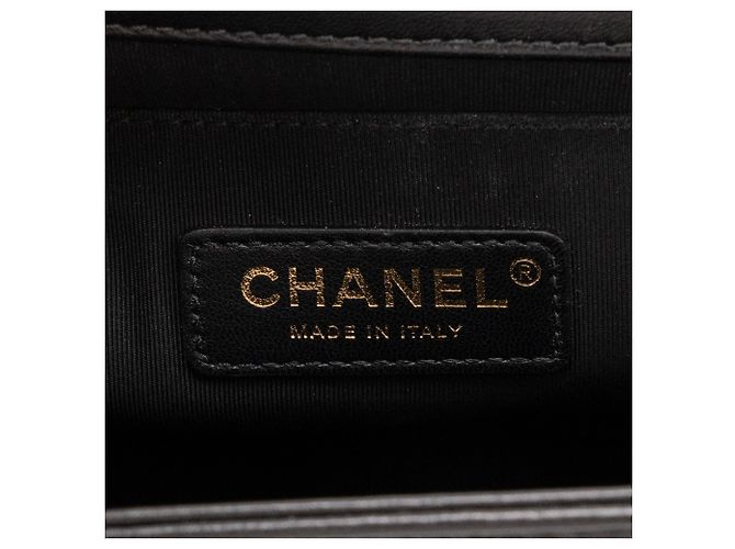 CHANEL - Borsa a tracolla Boy Chanel in tela chevron beige e nera Nero - vista 7