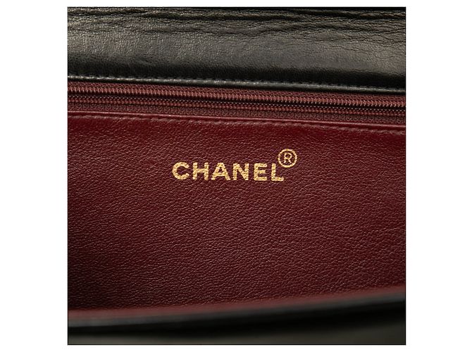 Bolsa de Ombro Chanel CC em pele de cordeiro acolchoada preta, Full Single Flap Preto - vista 5