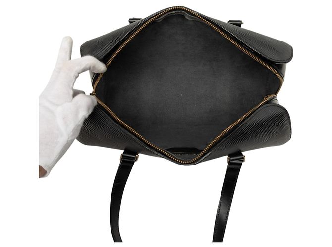 Black Louis Vuitton Epi Soufflot Handbag - view 4