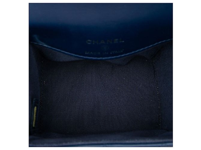 Borsa a tracolla Chanel Mini CC Trunk in pelle di vitello matelassé blu - vista 4