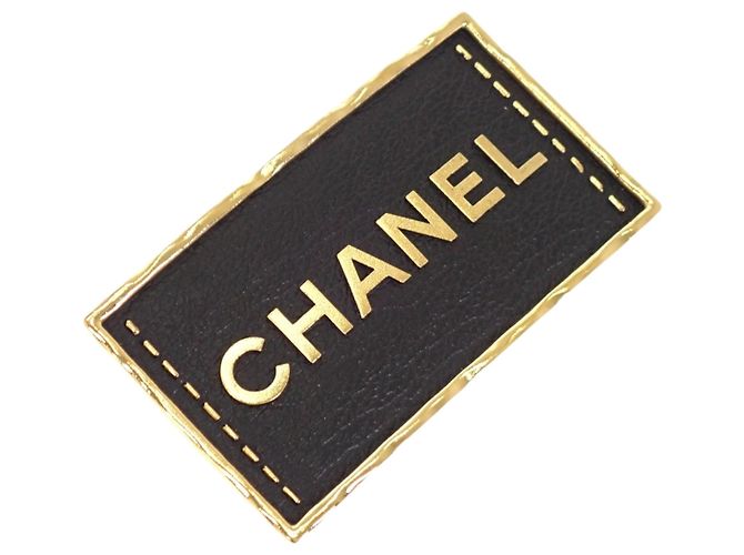 Spilla logo Chanel placcata in oro e pelle D'oro - vista 9