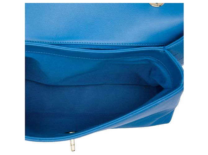 Borsa Chanel Medium Grained Calfskin Chevron Chic Top Handle Flap Satchel Blu - vista 4